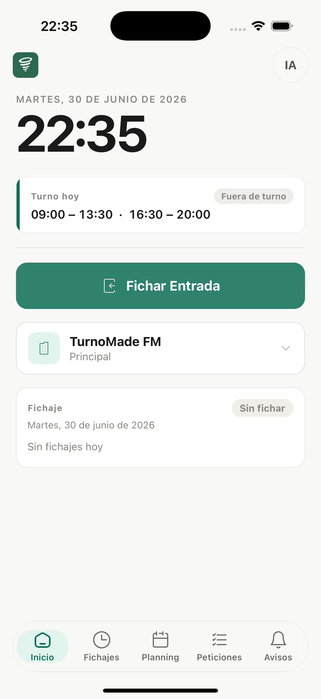 App móvil de TurnoMade — pantalla de fichaje